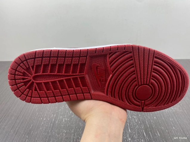 Varsity 705329-101 Red 1 Jordan Low Retro White 0617